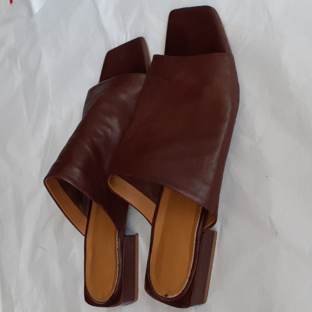 Women’s Slide Loafers - Brown Leather Slip-On Flats - Picture 3 of 8